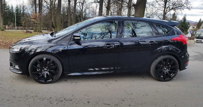 Ford Focus cena 65900 przebieg: 71100, rok produkcji 2018 z Rzeszów małe 742